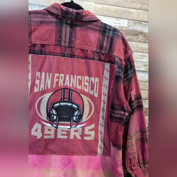 San Francisco 49ers Upcycled Handcrafted Dip Dye Bleach Flannel Shirt - Picture 5 of 15